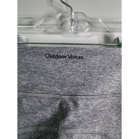 Outdoor Voices 7/8 Dipped Grey Colorblock Leggings - Picture 4 of 5